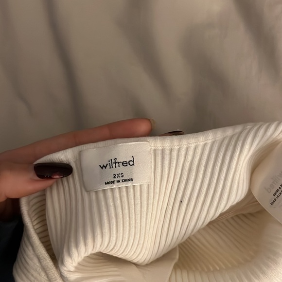 ARITZIA halter top - Picture 3 of 3